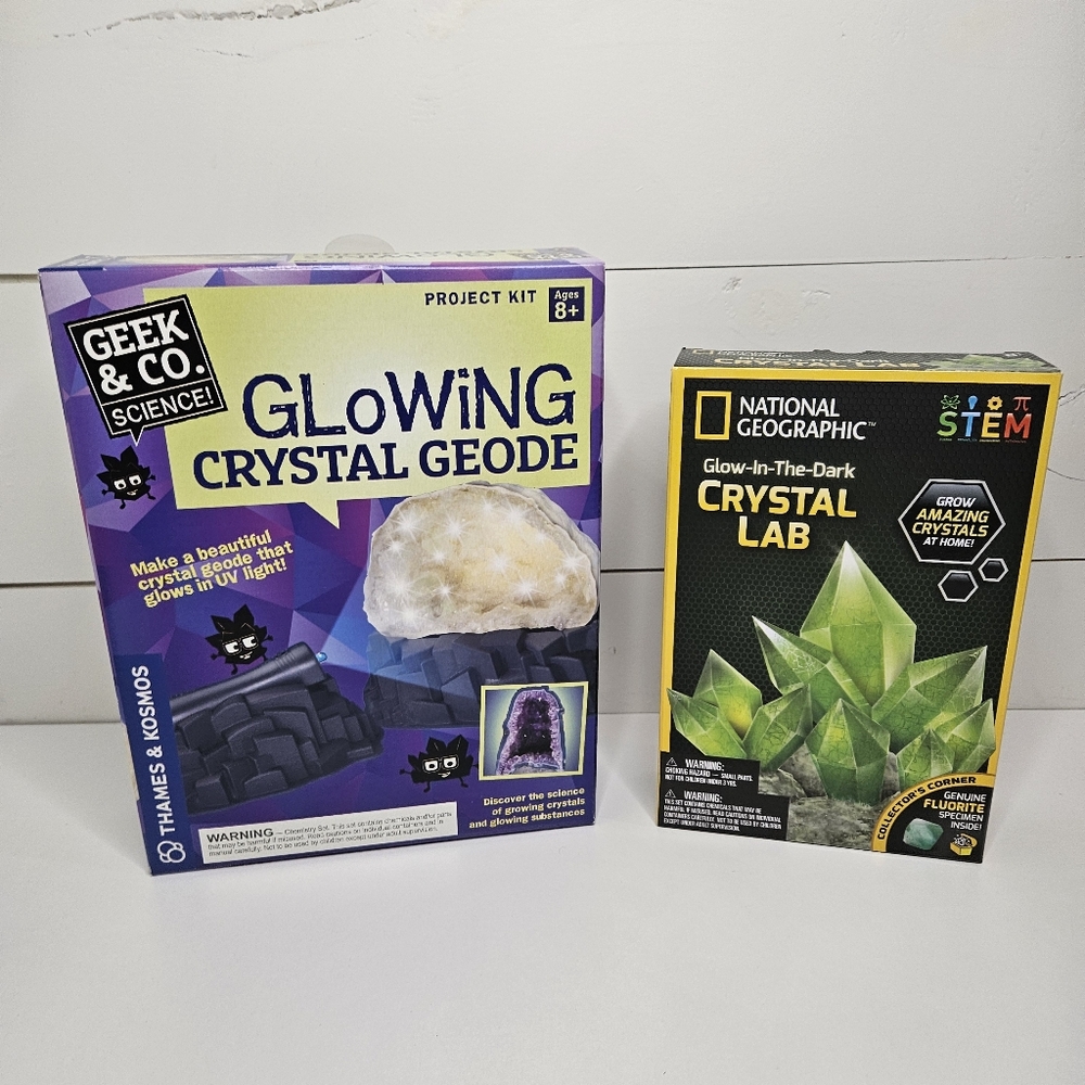 NWT Glow in the Dark Crystal Lab & Glowing Crystal Geode - STEM (2 Sets)